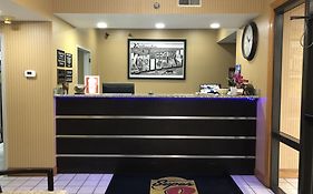 Super 8 By Wyndham Franklin Hwy 31